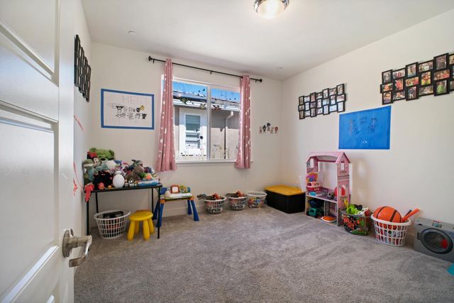 5667 Drifton Way, Sacramento, CA 95835