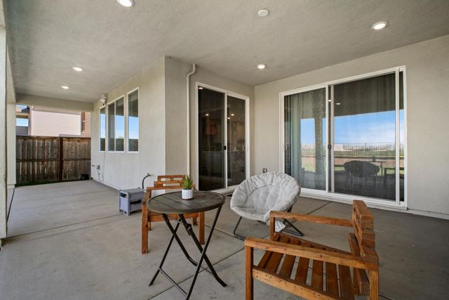 5667 Drifton Way, Sacramento, CA 95835