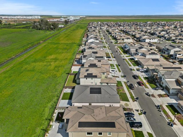 5667 Drifton Way, Sacramento, CA 95835