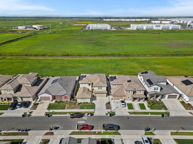 5667 Drifton Way, Sacramento, CA 95835