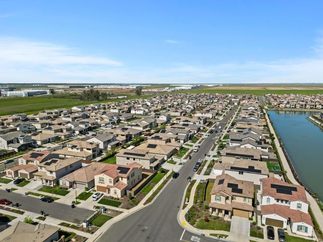 5667 Drifton Way, Sacramento, CA 95835