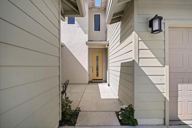 5667 Drifton Way, Sacramento, CA 95835