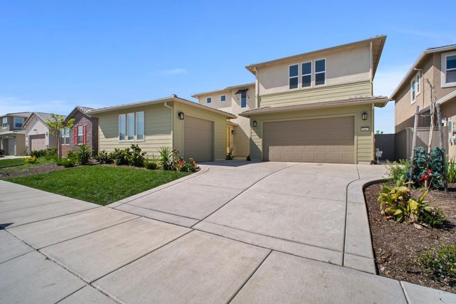 5667 Drifton Way, Sacramento, CA 95835