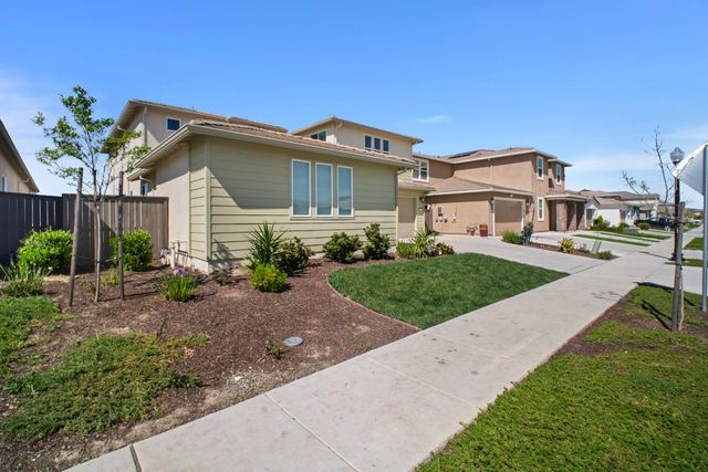 5667 Drifton Way, Sacramento, CA 95835