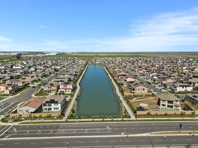 5667 Drifton Way, Sacramento, CA 95835