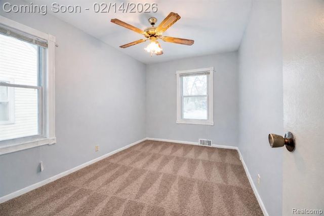 419 W Bernhard Avenue, Hazel Park, MI 48030