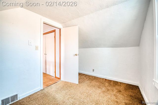 419 W Bernhard Avenue, Hazel Park, MI 48030