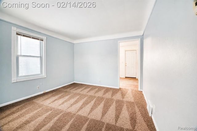 419 W Bernhard Avenue, Hazel Park, MI 48030