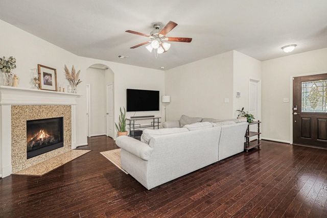 12027 Rockridge Falls Drive, Tomball, TX 77375