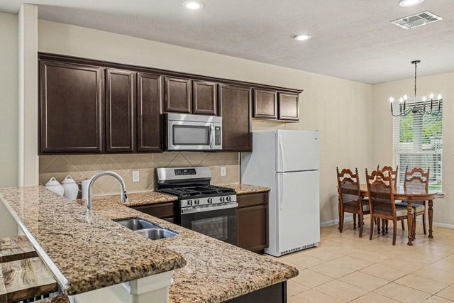 12027 Rockridge Falls Drive, Tomball, TX 77375