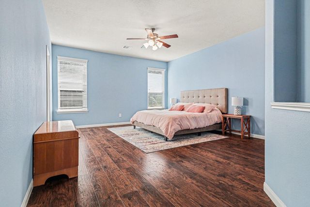 12027 Rockridge Falls Drive, Tomball, TX 77375