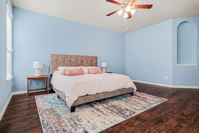 12027 Rockridge Falls Drive, Tomball, TX 77375