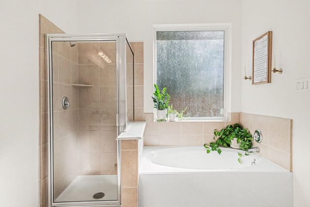 12027 Rockridge Falls Drive, Tomball, TX 77375