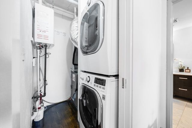 687 E 2nd St 8, Boston, MA 02127