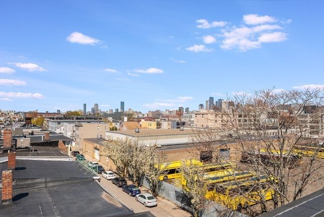 687 E 2nd St 8, Boston, MA 02127