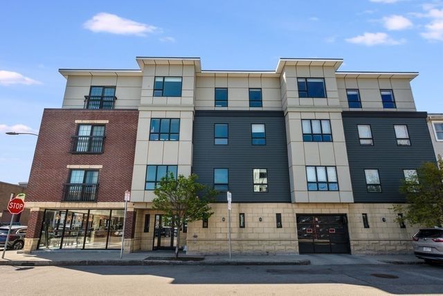 687 E 2nd St 8, Boston, MA 02127