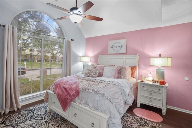 1414 Cypress Cove Street, La Porte, TX 77571