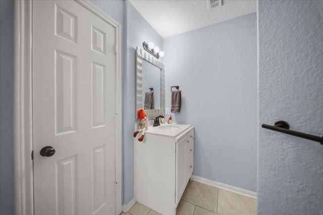 1414 Cypress Cove Street, La Porte, TX 77571