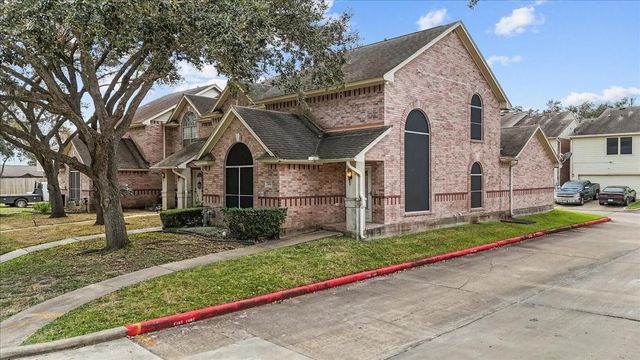 1414 Cypress Cove Street, La Porte, TX 77571