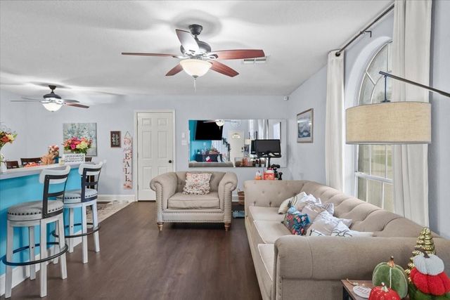 1414 Cypress Cove Street, La Porte, TX 77571