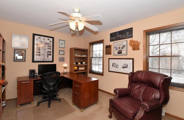 762 N Forest Ridge COURT, Summit, WI 53066