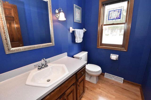 762 N Forest Ridge COURT, Summit, WI 53066