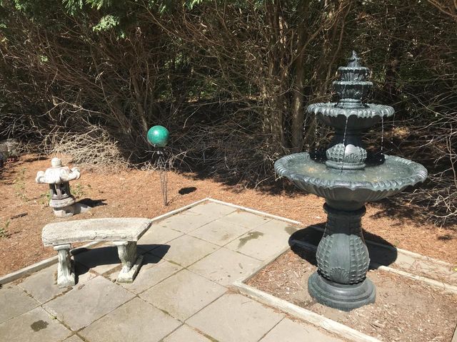 762 N Forest Ridge COURT, Summit, WI 53066