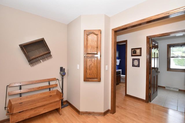 762 N Forest Ridge COURT, Summit, WI 53066