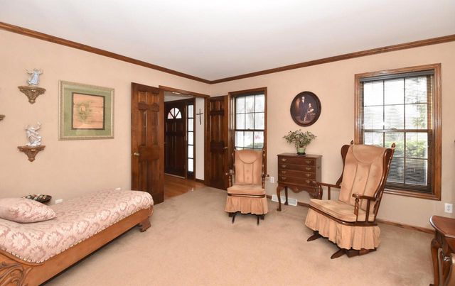 762 N Forest Ridge COURT, Summit, WI 53066