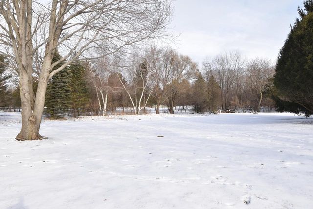 762 N Forest Ridge COURT, Summit, WI 53066