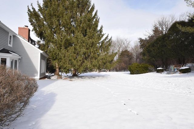 762 N Forest Ridge COURT, Summit, WI 53066