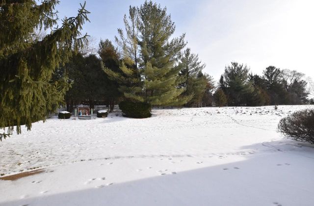 762 N Forest Ridge COURT, Summit, WI 53066