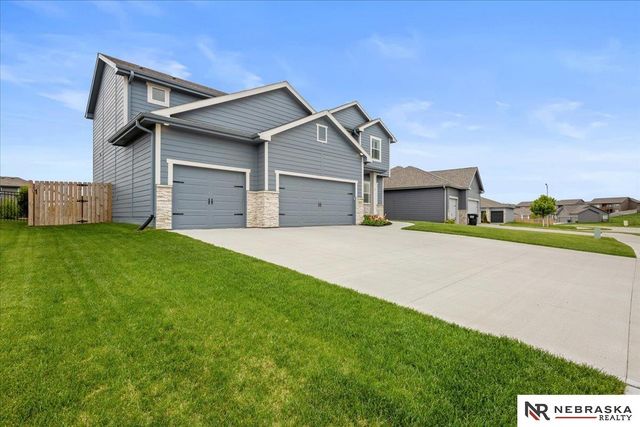 5307 Helwig Avenue, Papillion, NE 68133