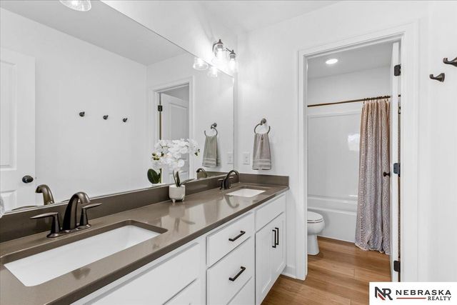 5307 Helwig Avenue, Papillion, NE 68133