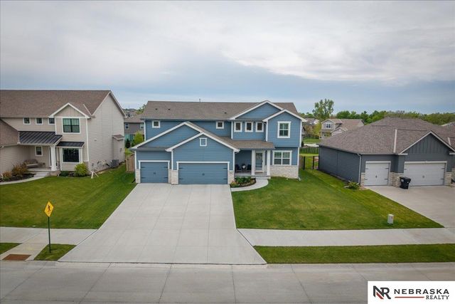 5307 Helwig Avenue, Papillion, NE 68133