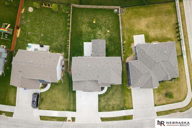 5307 Helwig Avenue, Papillion, NE 68133