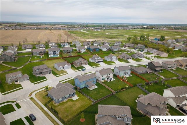 5307 Helwig Avenue, Papillion, NE 68133
