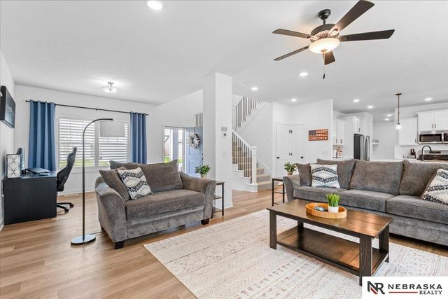 5307 Helwig Avenue, Papillion, NE 68133
