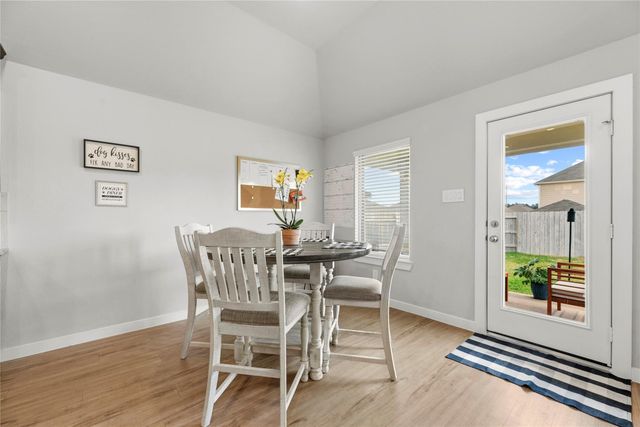 432 Ridge Palm Road, Magnolia, TX 77354