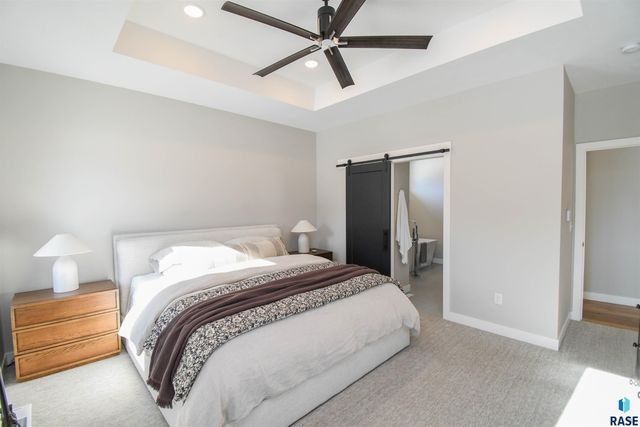 7505 E Donnelly Dr Drive, Sioux Falls, SD 57110