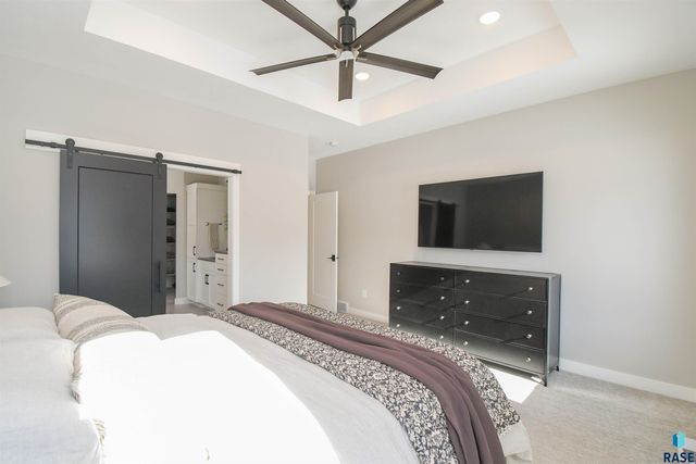 7505 E Donnelly Dr Drive, Sioux Falls, SD 57110