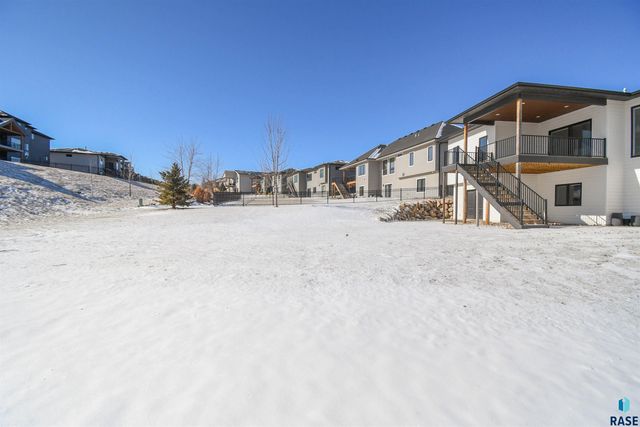 7505 E Donnelly Dr Drive, Sioux Falls, SD 57110