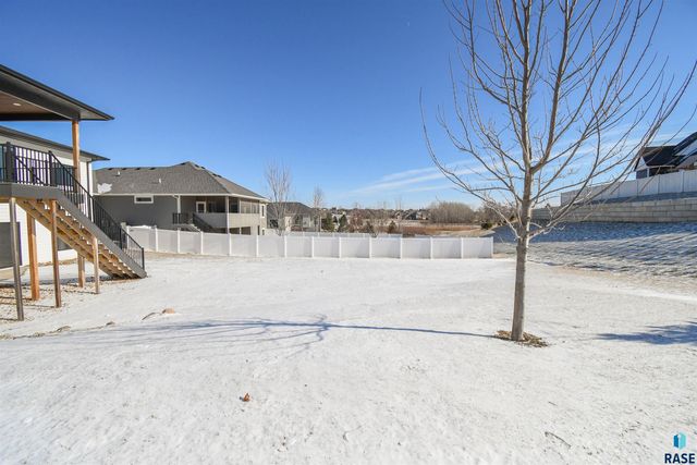 7505 E Donnelly Dr Drive, Sioux Falls, SD 57110