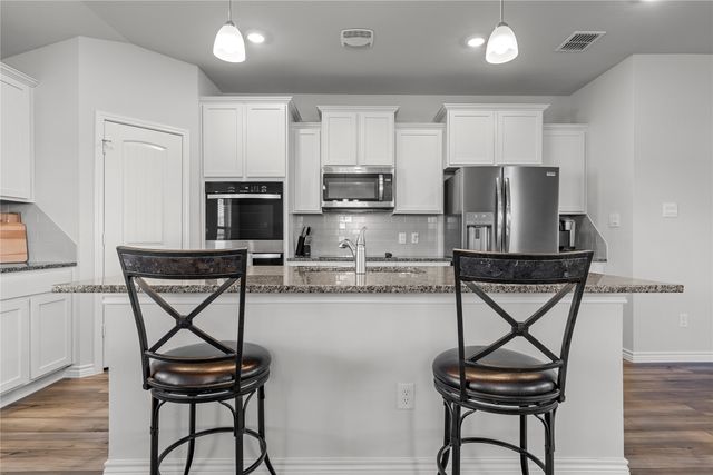 10761 Chesson Flats Drive, Waco, TX 76708