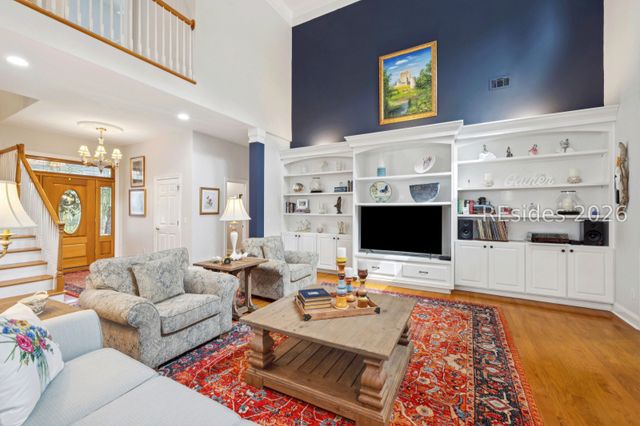 9 Summers Ln, Hilton Head Island, SC 29926