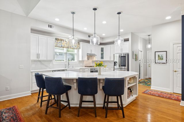 9 Summers Ln, Hilton Head Island, SC 29926