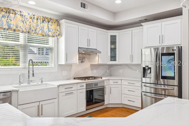 9 Summers Ln, Hilton Head Island, SC 29926