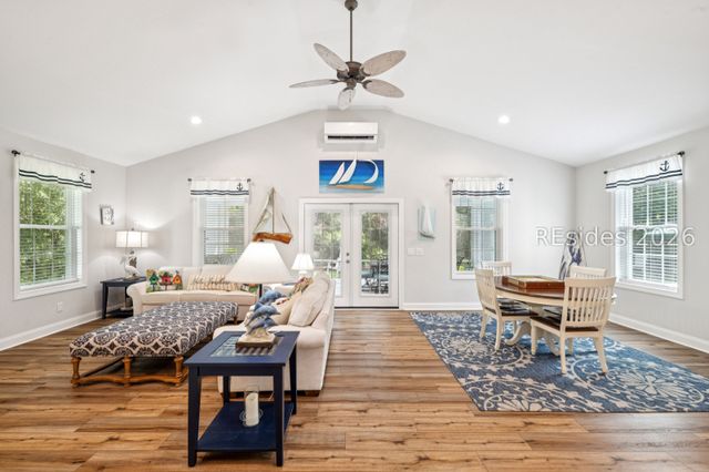 9 Summers Ln, Hilton Head Island, SC 29926