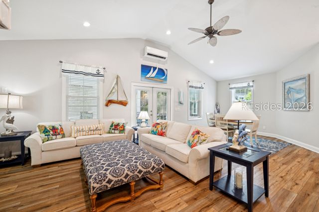 9 Summers Ln, Hilton Head Island, SC 29926