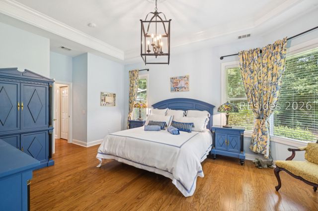 9 Summers Ln, Hilton Head Island, SC 29926